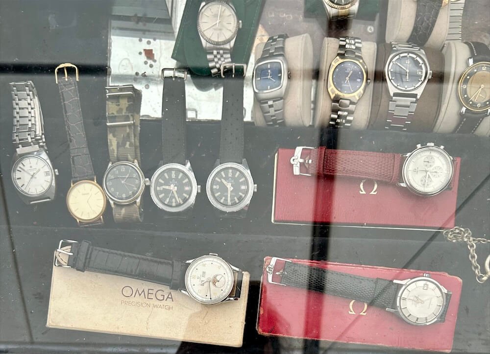 brocantik druivenstreek montres vitrine
